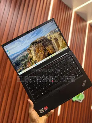 Laptop Lenovo ThinkPad E14 G5 16GB Intel Core I5 SSD 256GB