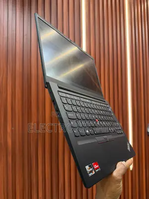 Laptop Lenovo ThinkPad E14 G5 16GB Intel Core I5 SSD 256GB