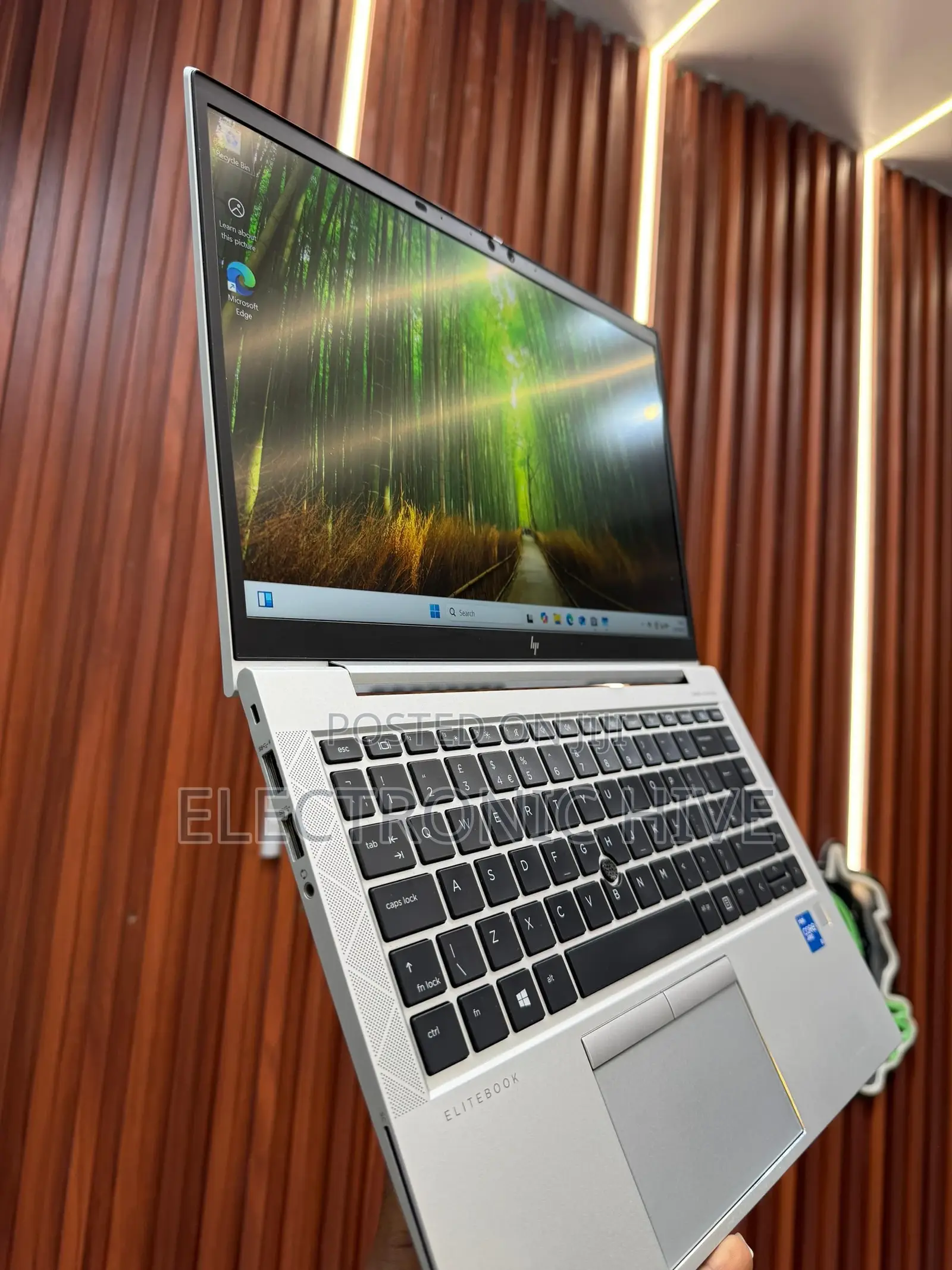 Laptop HP EliteBook 845 G10 16GB Intel Core I5 SSD 256GB