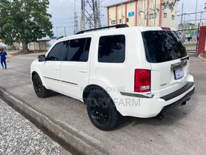 Honda Pilot 2011 White