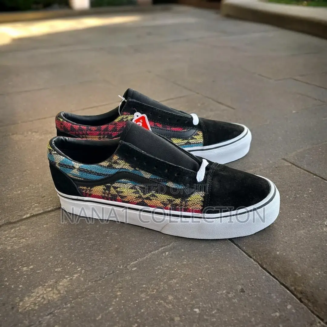Vans Unisex Classic Canvas