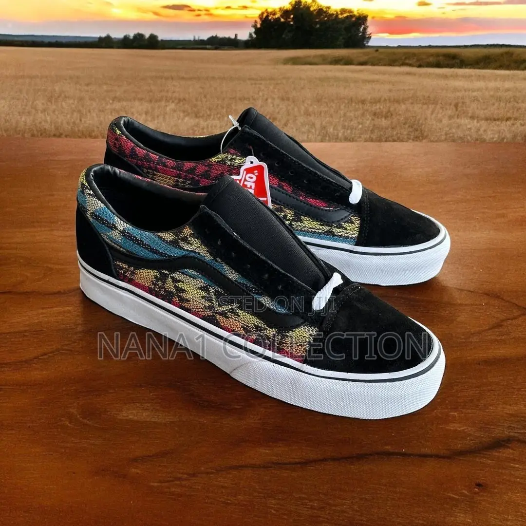 Vans Unisex Classic Canvas