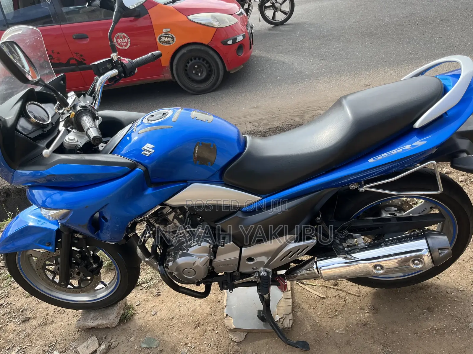 Suzuki GSR 2020 Blue