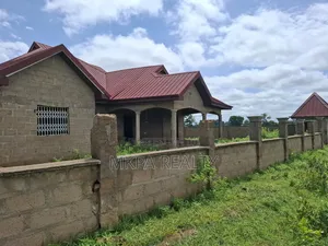 5bdrm House in Mkpa Realty, Tamale Municipal for sale