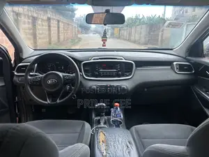 Kia Sorento 4dr SUV 2016 Gray
