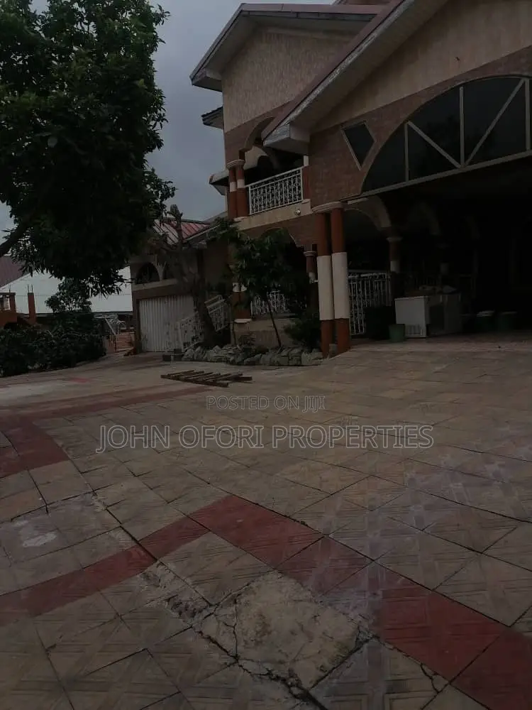 1bdrm Apartment in Emena Hospital, Kumasi Metropolitan for rent