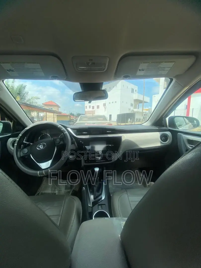 Toyota Corolla L (1.8L 4cyl 2A) 2019 Gray