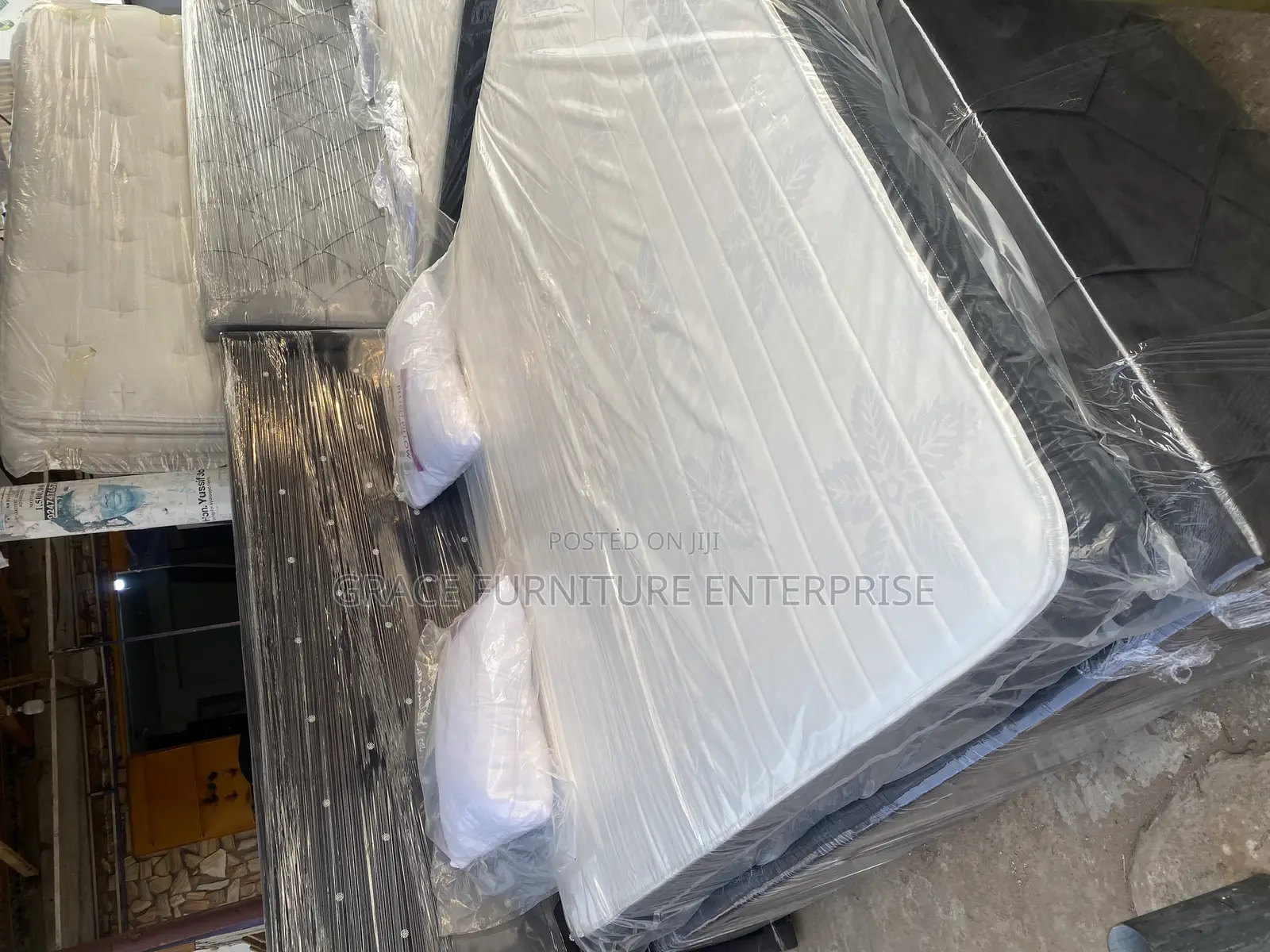 Queen Size Bed Hot Sale