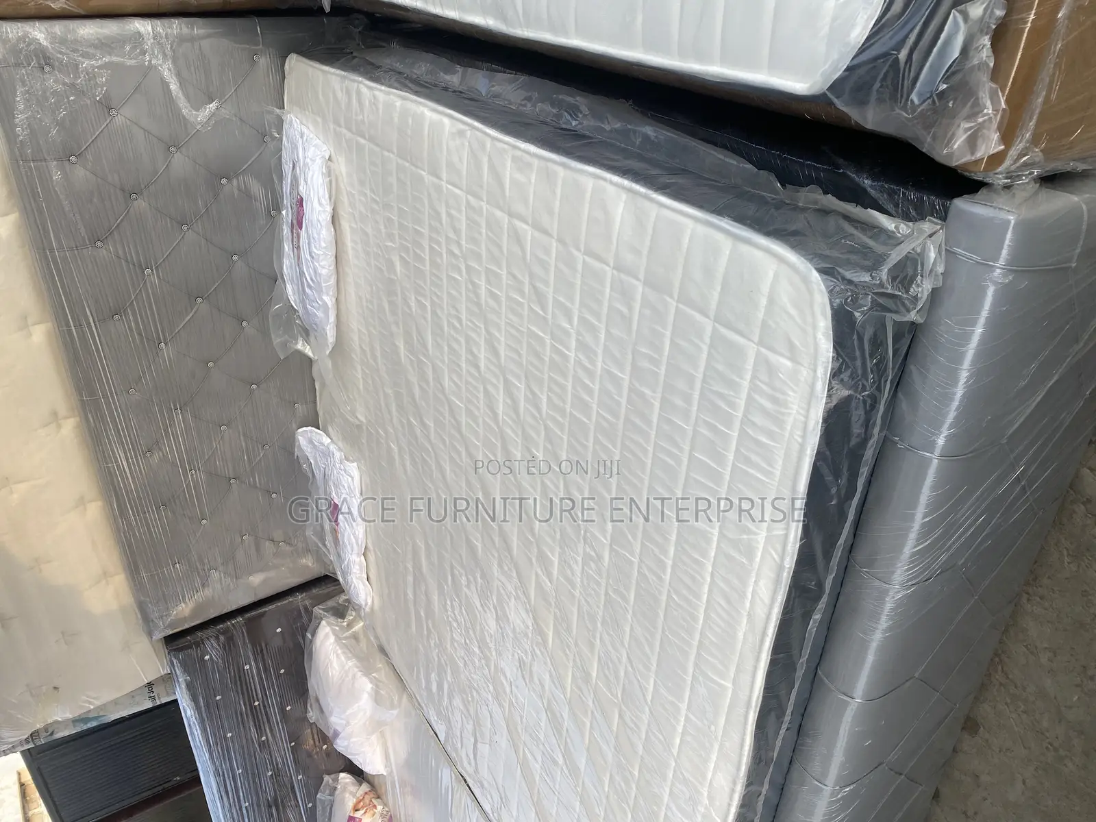 Queen Size Bed Hot Sale