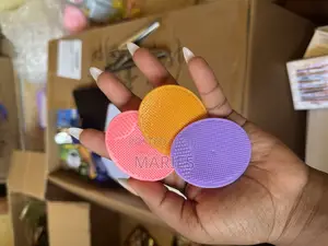 Mini Silicon Facial Scrubber
