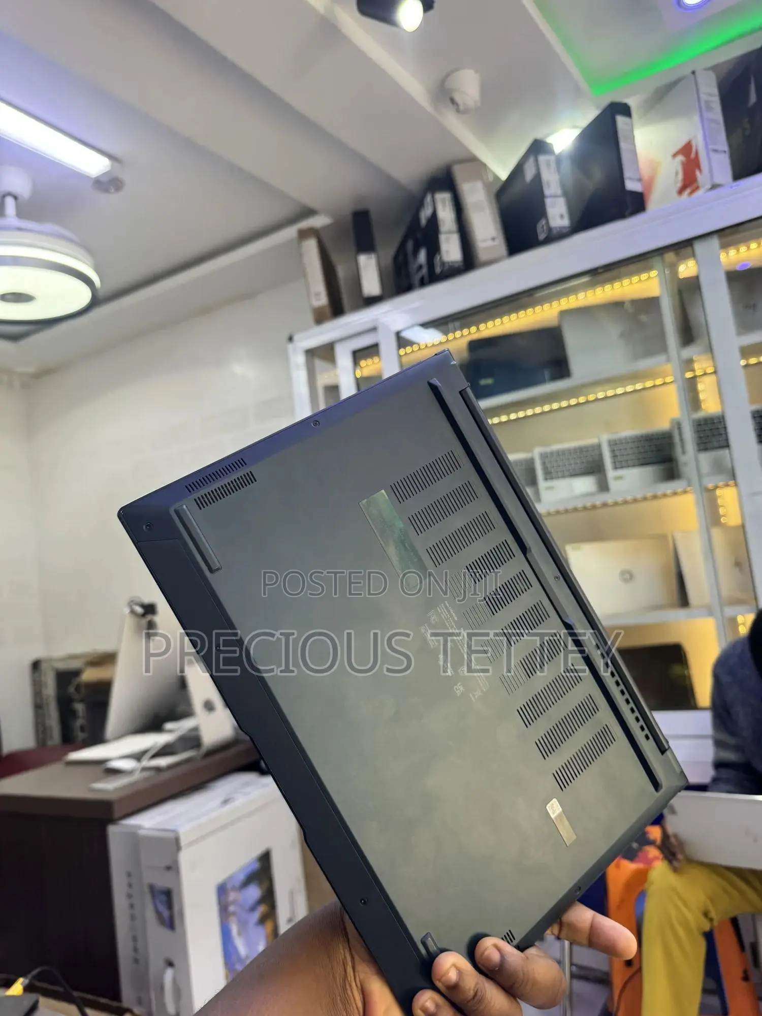 New Laptop Asus ZenBook 13 UX331UN 16GB Intel Core I9 SSD 1T