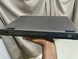 Laptop Dell Vostro 3550 4GB Intel Core i3 HDD 500GB