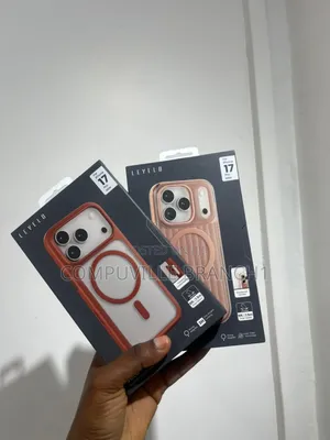 Levelo iPhone 17 Pro Max Case