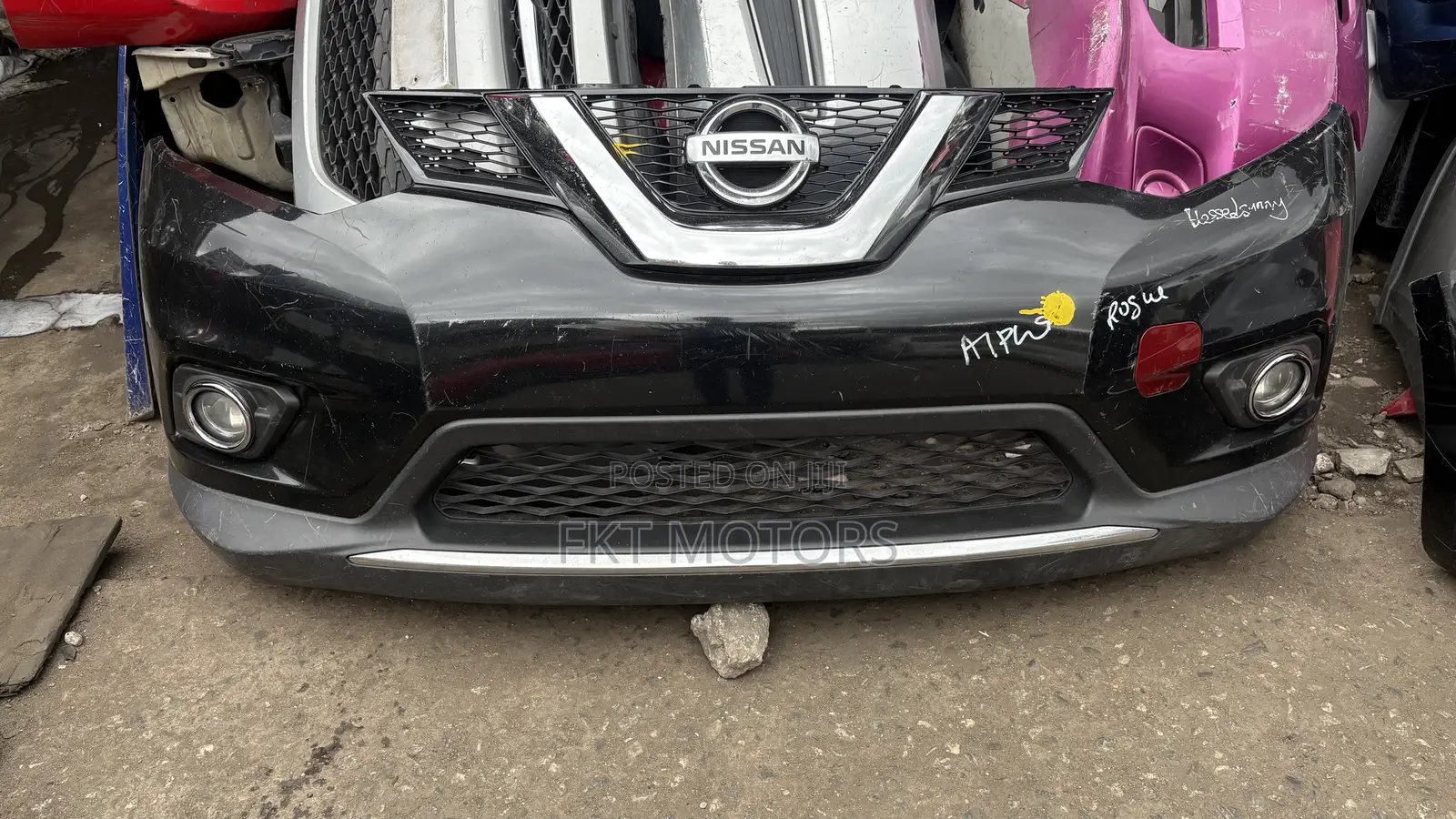 Nissan Rogue/X-trail Front Bumper 2013,2014,2015,2016,2017,2018,2019