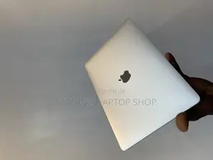 Laptop Apple MacBook Pro 2020 16GB Intel Core I5 SSD 512GB