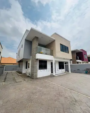 Furnished 4bdrm Townhouse / Terrace in Airport Residential, New Legon