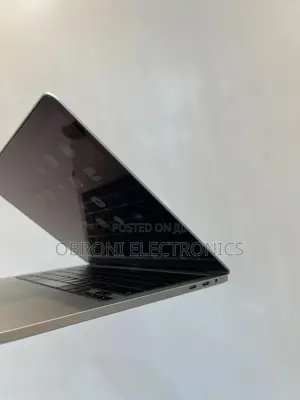 Laptop Apple MacBook Pro 2020 16GB Intel Core i5 SSD 512GB