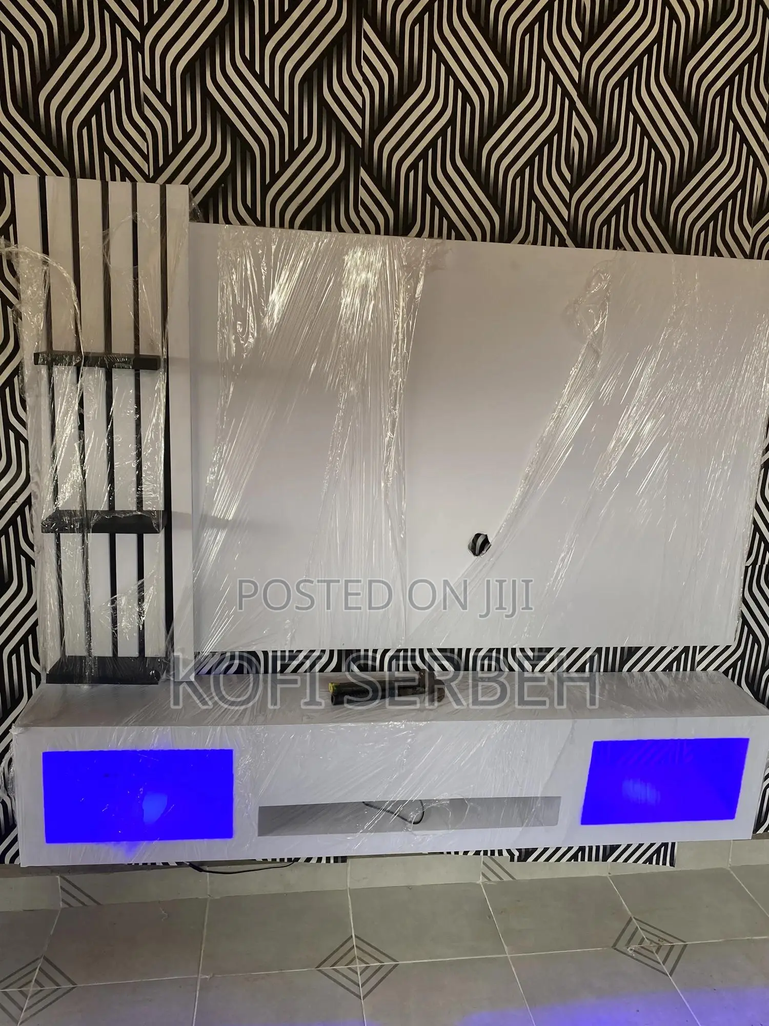Led Tv Stand With Led Mount