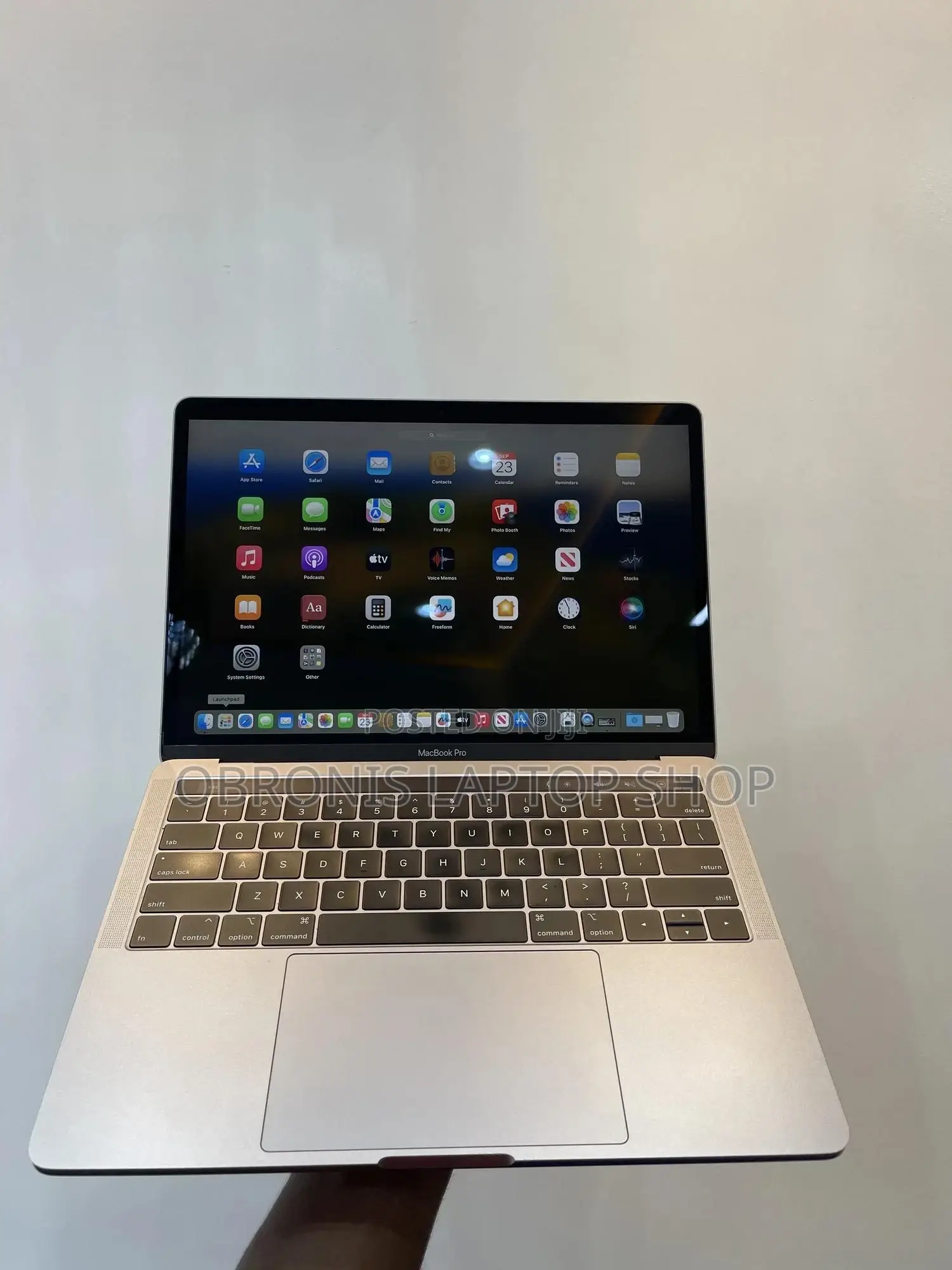 Laptop Apple MacBook Pro 2019 16GB Intel Core i7 SSD 1T