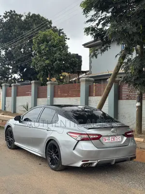Toyota Camry 2019 Silver
