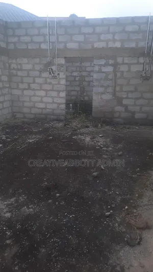 6bdrm House In Knust Accra Campus, Ga East Municipal For Sale