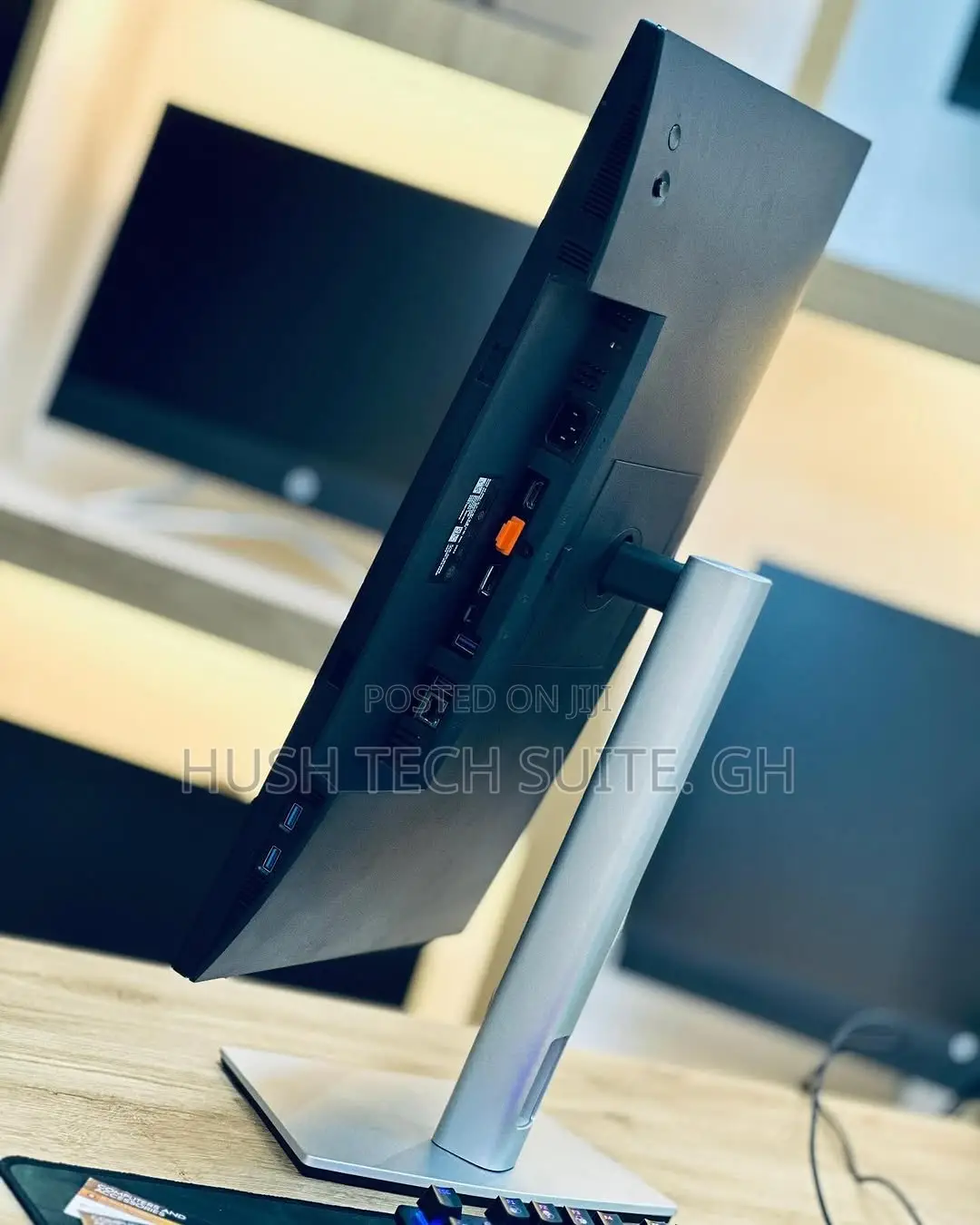 Dell 24” Type C Ips Edgeless Display Monitor