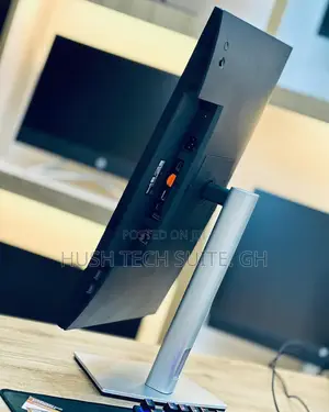 Dell 24” Type C Ips Edgeless Display Monitor
