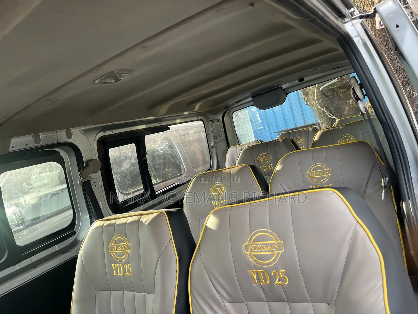 Nissan Caravan (Urvan) 2015 Silver