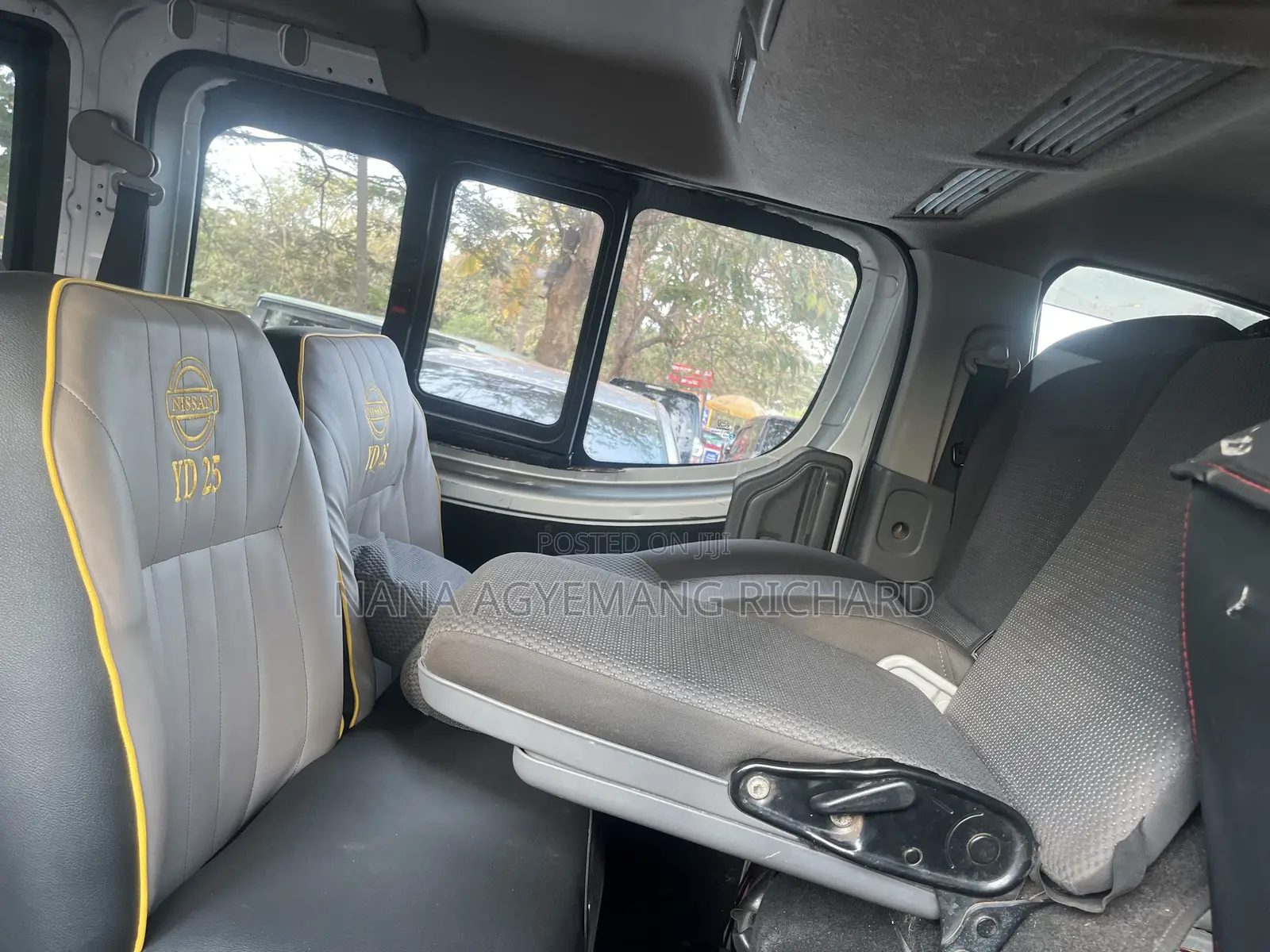 Nissan Caravan (Urvan) 2015 Silver