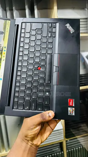 Laptop Lenovo ThinkPad E14 Gen 4 8GB AMD Ryzen 5 SSD 256GB