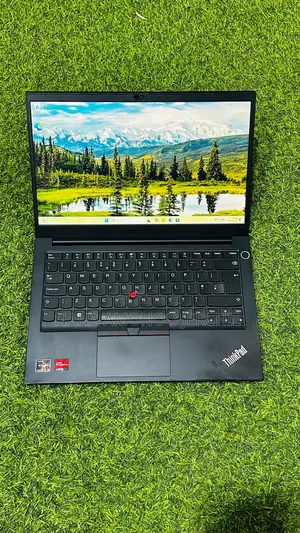 Laptop Lenovo ThinkPad E14 Gen 4 8GB AMD Ryzen 5 SSD 256GB