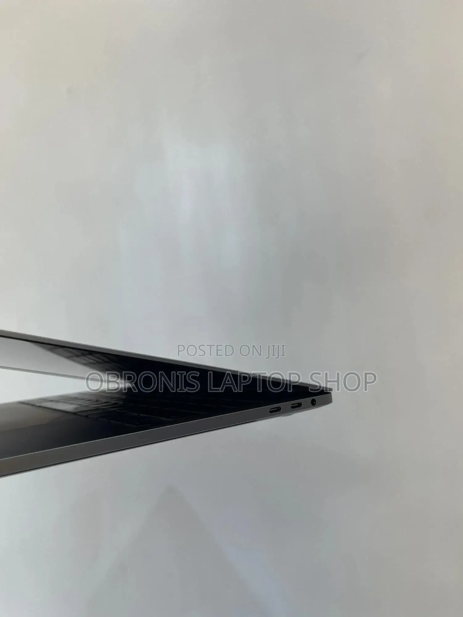 Laptop Apple MacBook Pro 2020 16GB Intel Core i7 SSD 512GB