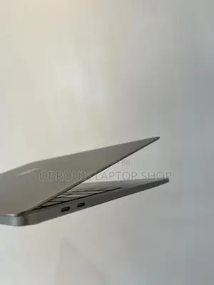 Laptop Apple MacBook Pro 2020 16GB Intel Core i7 SSD 512GB