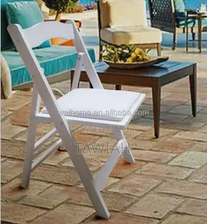Gladiator Plastic Folding Chairs