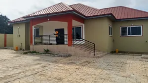 3 Bedroom Executive for Sale in Kasoa Roman
