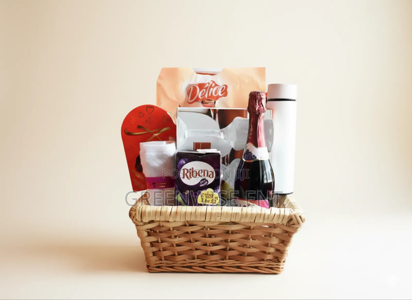 Deluxe Gift Hamper | Accra