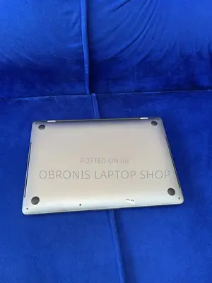 Laptop Apple MacBook Pro 2020 16GB Intel Core I7 SSD 1T