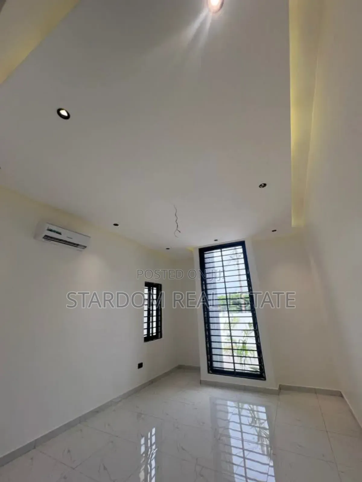 3bdrm Duplex in Lakeside Estate for sale
