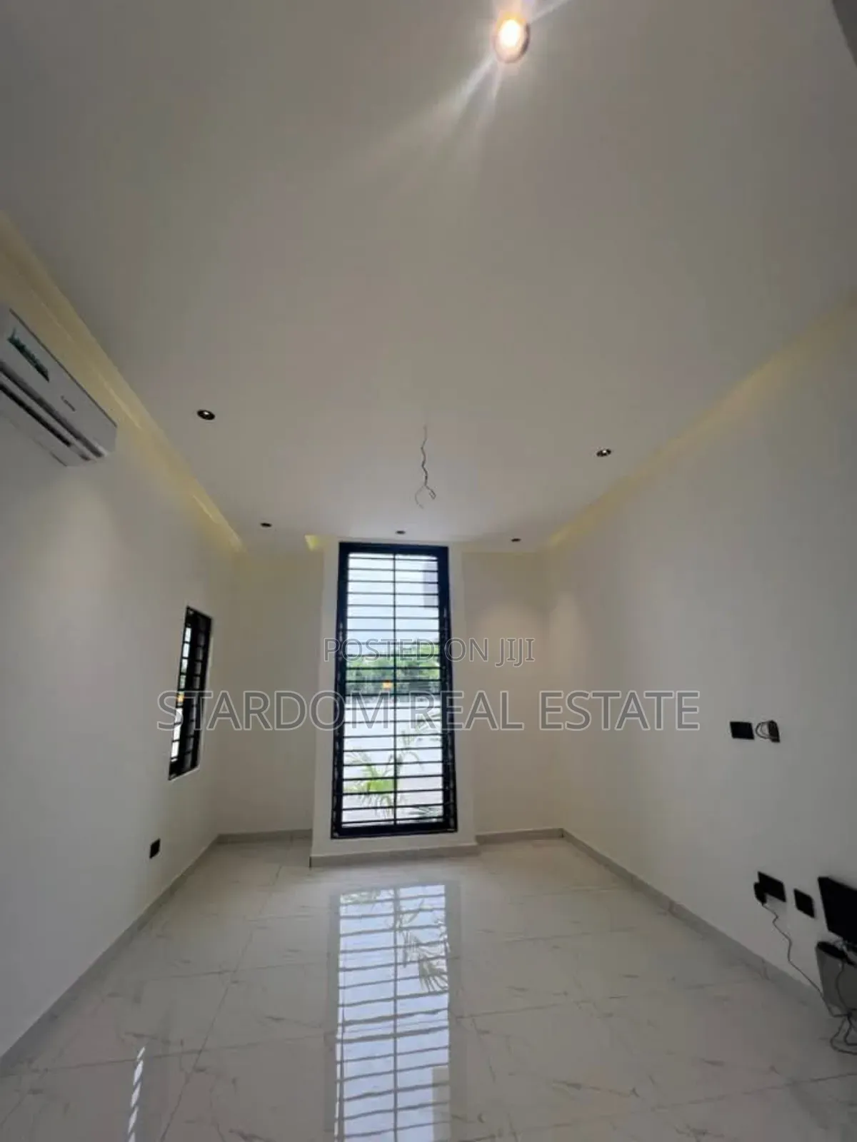 3bdrm Duplex in Lakeside Estate for sale