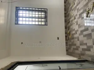 2bdrm Apartment in Lake Side Estate for rent