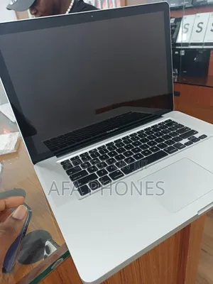 Laptop Apple MacBook Pro 12GB Intel Core I5 HDD+SSD 512GB