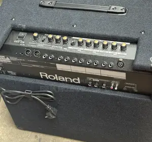 Kc-550 Roland Keyboard Combo