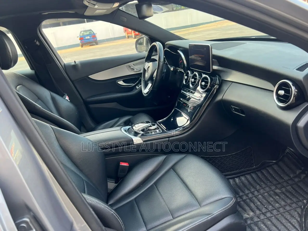 Mercedes-Benz C300 2015 Silver