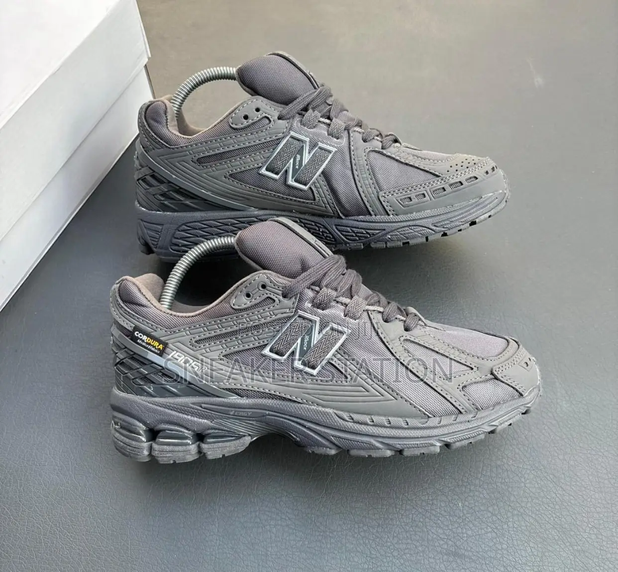 New Balance 1906r Cordura Magnet