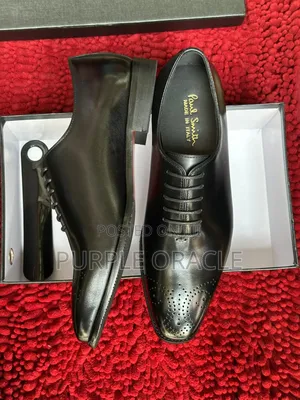 Versatile Paul Smith Oxford Dress Shoe