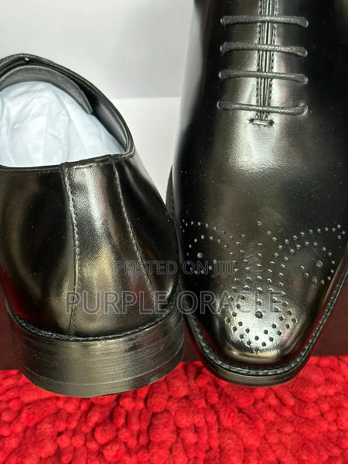 Versatile Paul Smith Oxford Dress Shoe
