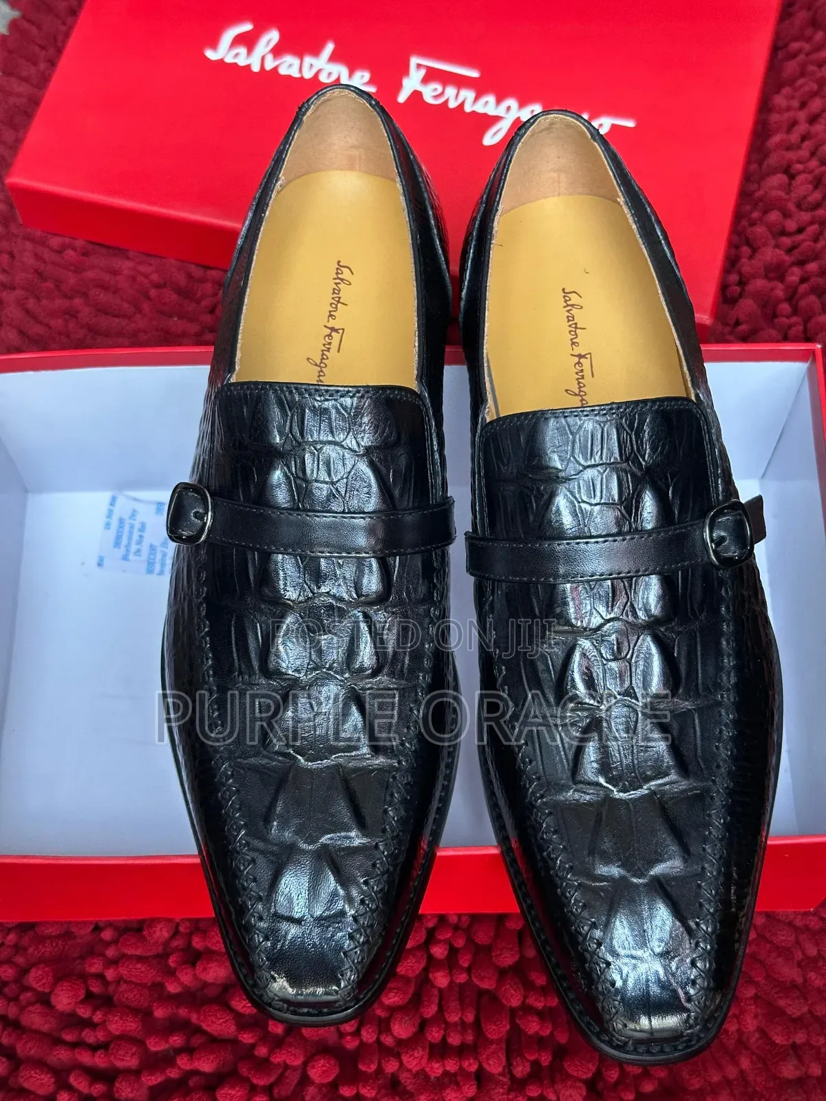 Luxurious and Distinctive Pair of Black Leather Ferragamo Loafer