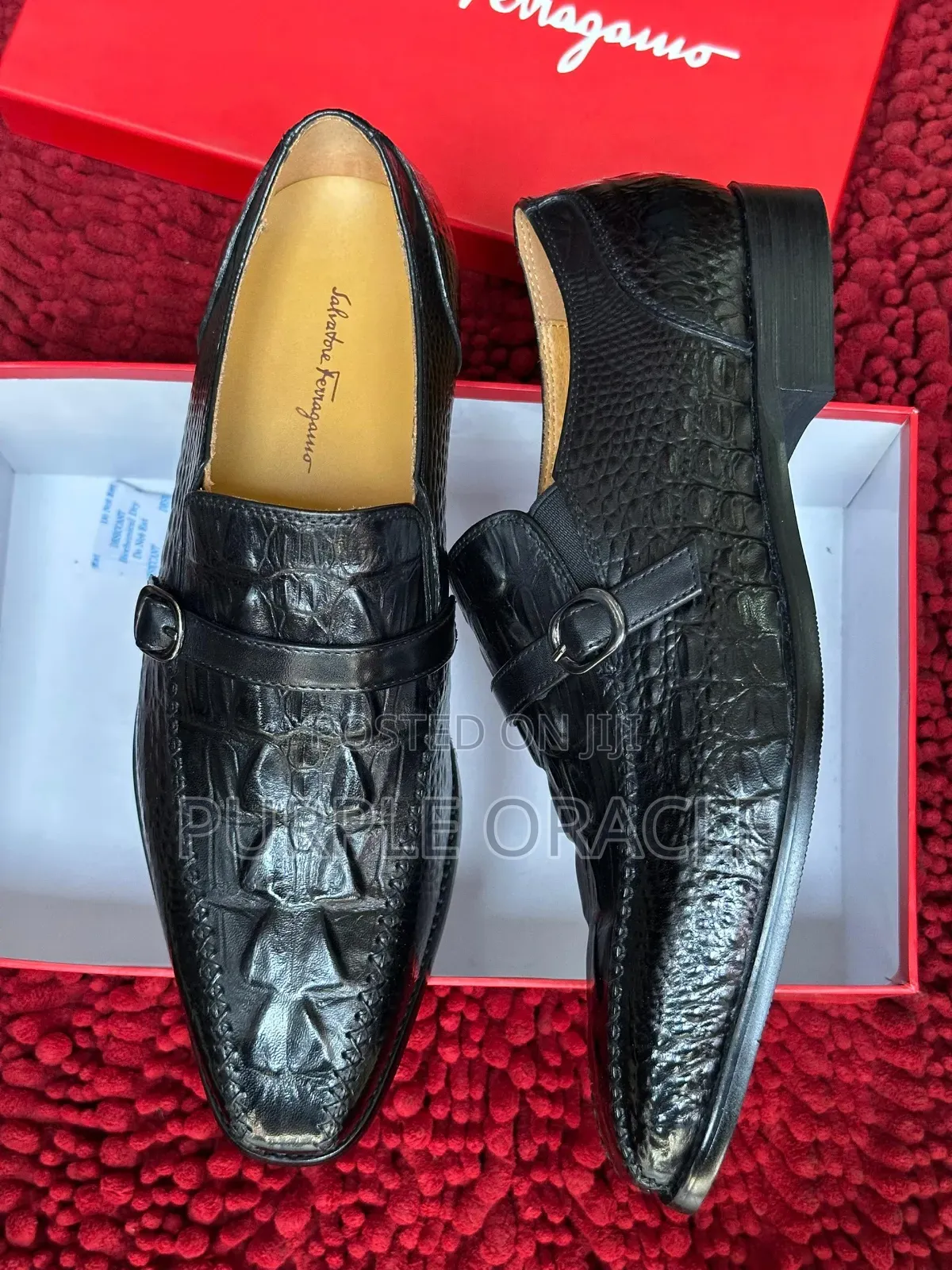 Luxurious and Distinctive Pair of Black Leather Ferragamo Loafer