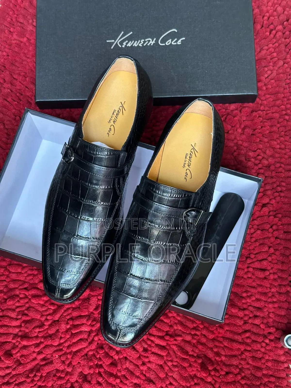 Stylish and Modern Pair of Black Kennett Cole Loafer
