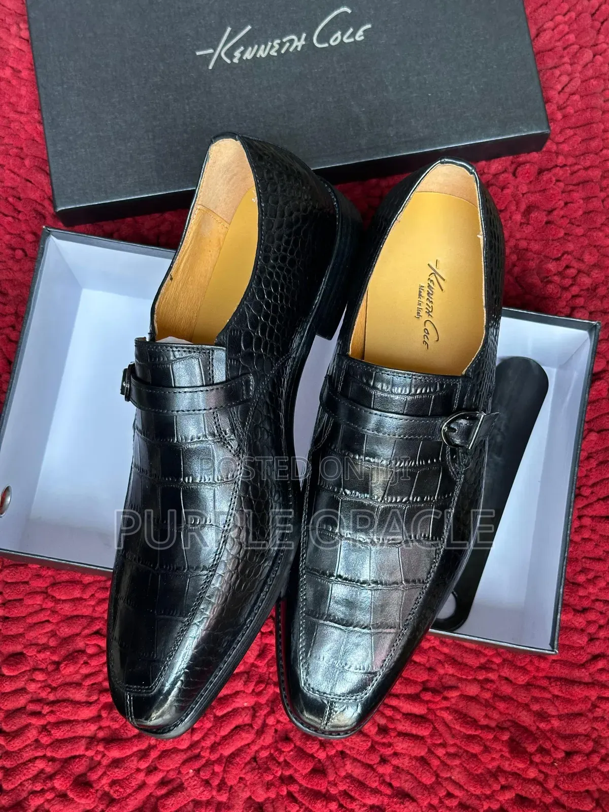 Stylish and Modern Pair of Black Kennett Cole Loafer